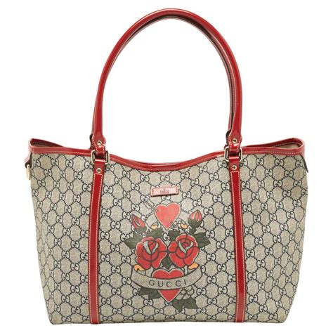 gucci falso maglietta|gucci bag red and blue.